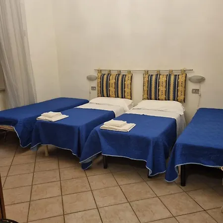 Otel Holiday Montecatini Terme
