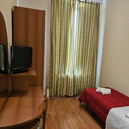 Otel Holiday 3*