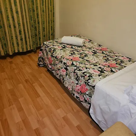 Otel Holiday